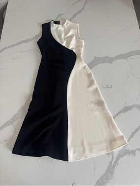 IPEKYOL Size 8 Sleeveless Black and White Colorblock Midi Dress